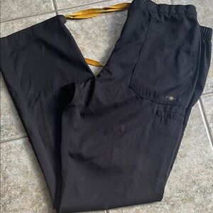 Carhartt women’s Black Cargo Pants